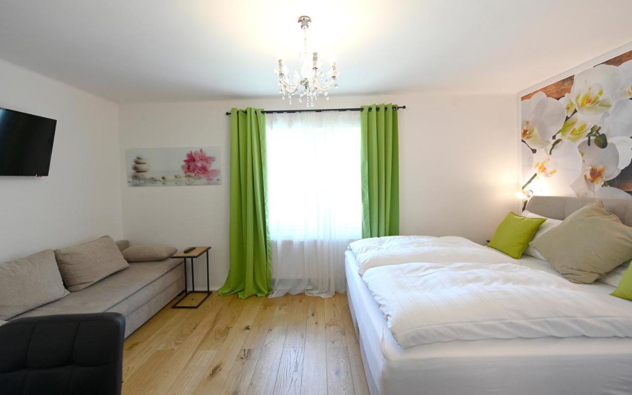 Enjoyit Velden West Hotel Selpritsch Exterior photo