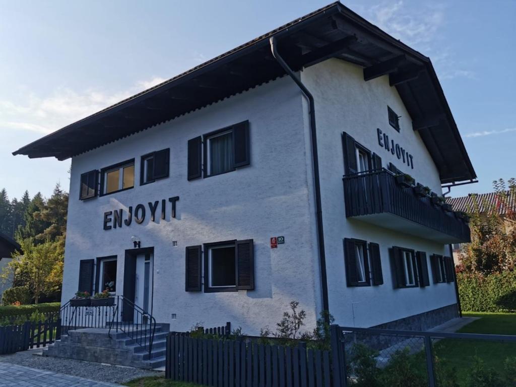 Enjoyit Velden West Hotel Selpritsch Exterior photo